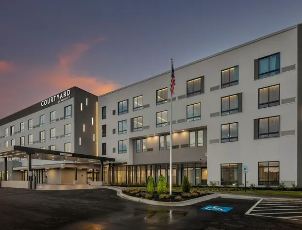 Courtyard by Marriott Conway hotel detail image 1