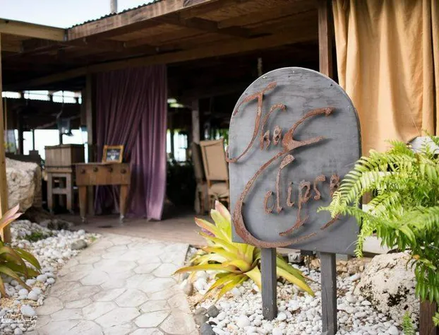 Villa Montana Beach Resort hotel detail image 1