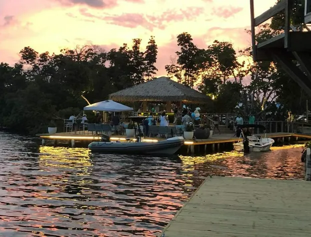 Marina de Salinas hotel detail image 3