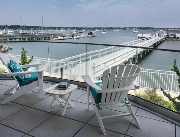 Fathoms Hotel & Marina hotel detail image 3