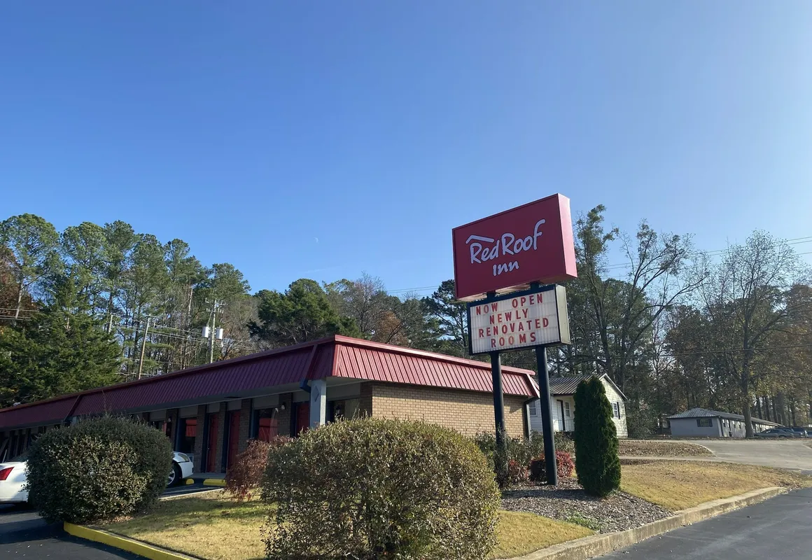 Red Roof Inn Jacksonville, AL hotel hero