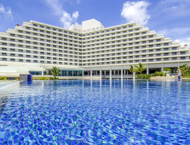 RIHGA Royal Laguna Guam Resort hotel detail image 1