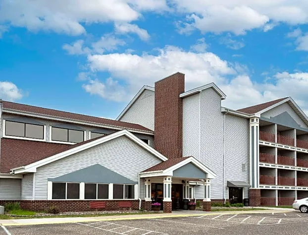 Baymont by Wyndham Brooklyn Center hotel detail image 2