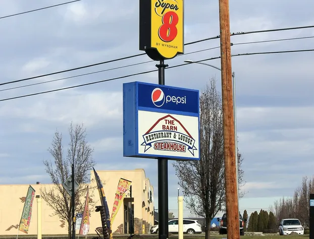 Super 8 by Wyndham Prosser Tri-Cities hotel detail image 1