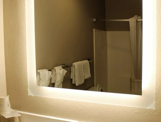 Super 8 by Wyndham Prosser Tri-Cities hotel detail image 3