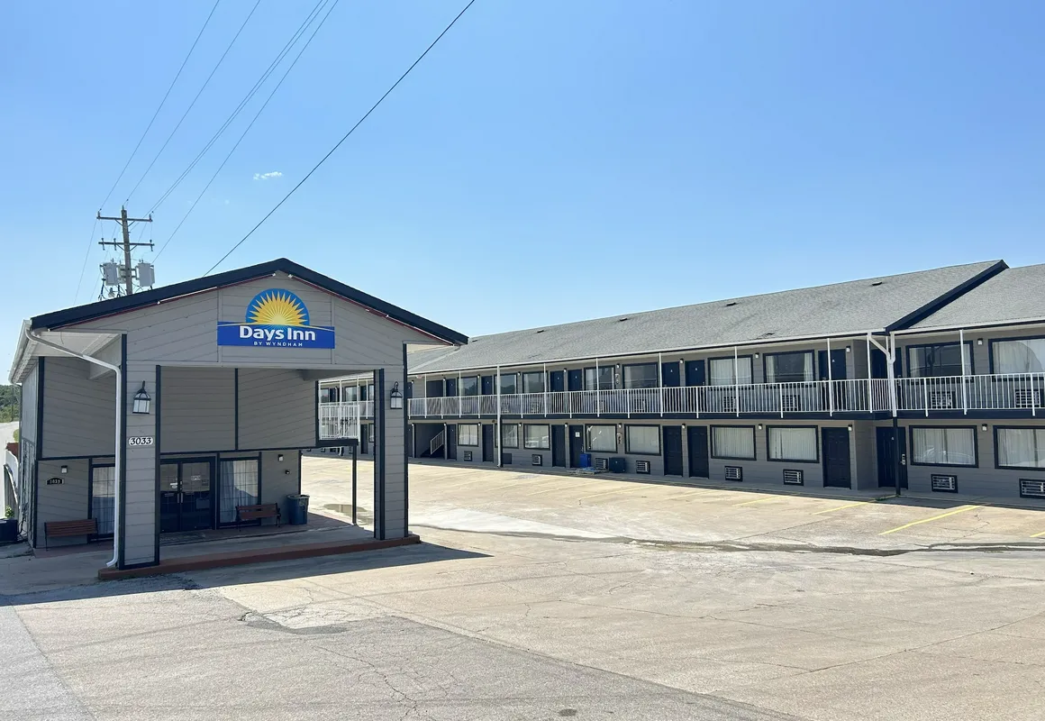 Days Inn by Wyndham Branson near Theatre District hotel hero
