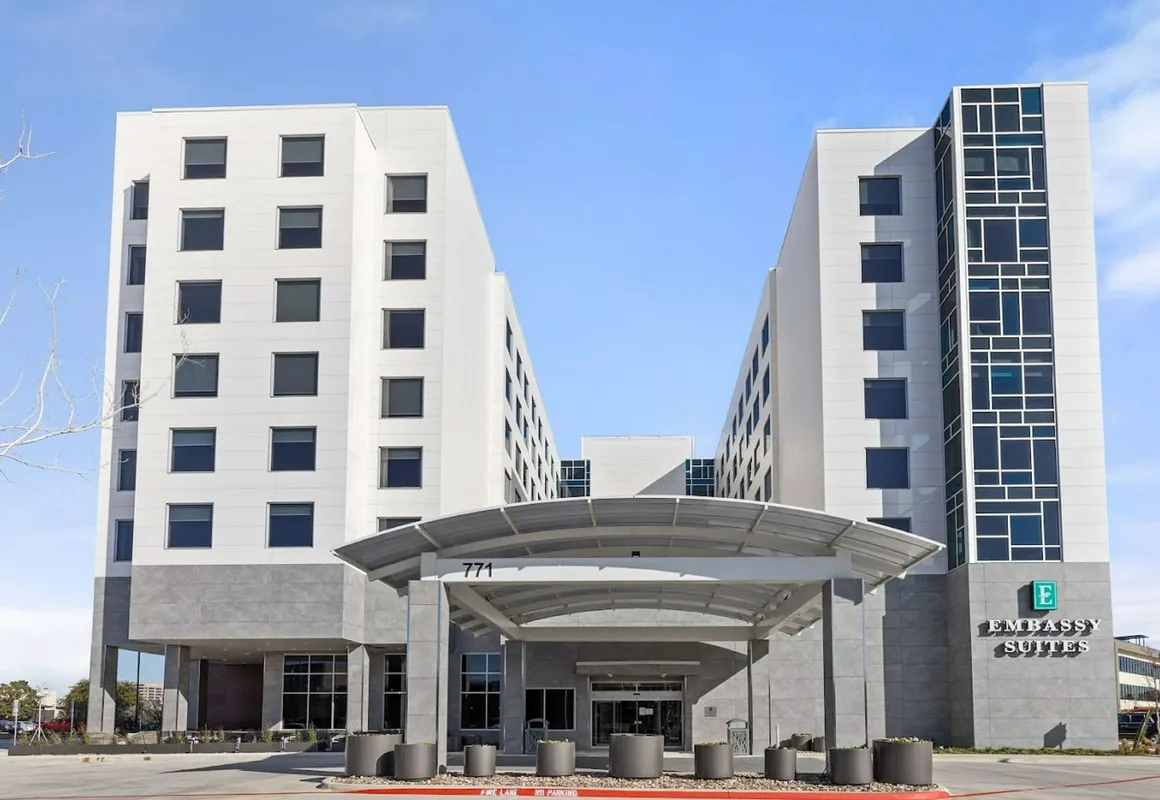 Embassy Suites by Hilton Irving Las Colinas hotel hero