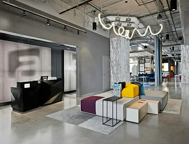 Aloft Kansas City Country Club Plaza hotel detail image 3