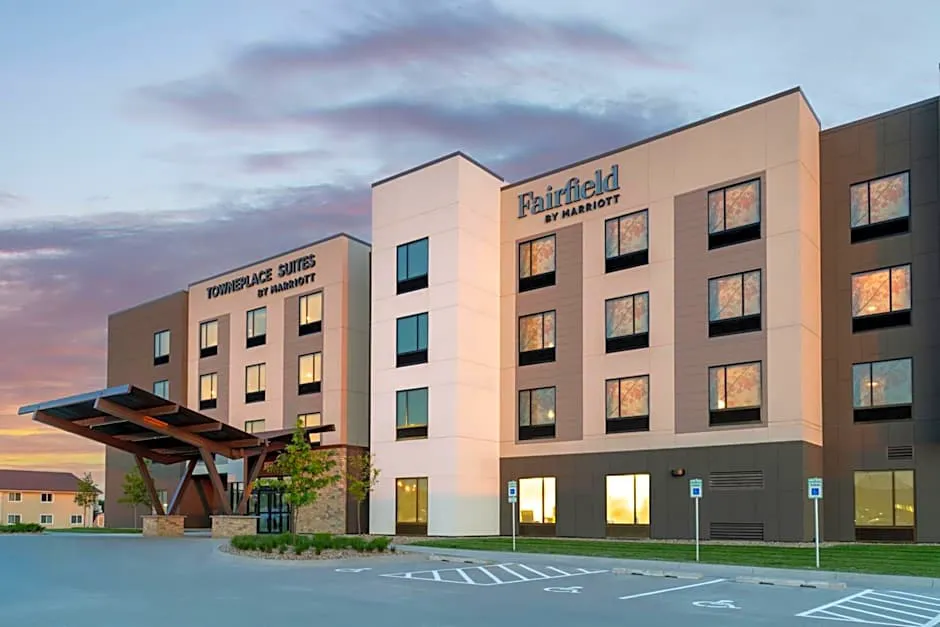 Fairfield Inn & Suites By Marriott Norfolk hotel hero