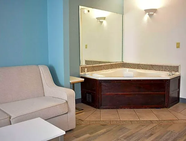 Clarion Pointe Vidalia - Lyons West hotel detail image 4