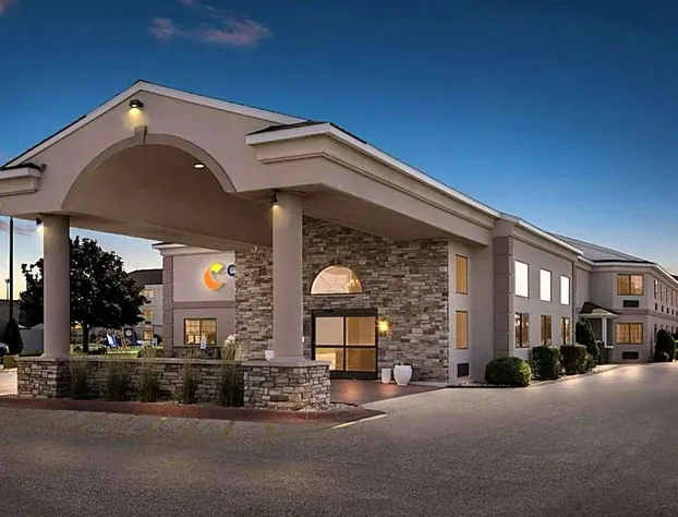 Comfort Inn Ludington near US-10 hotel detail image 2