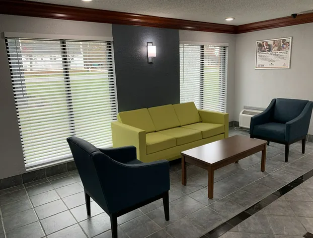 HomeTowne Studios By Red Roof Egg Harbor–Atlantic City Airport hotel detail image 4