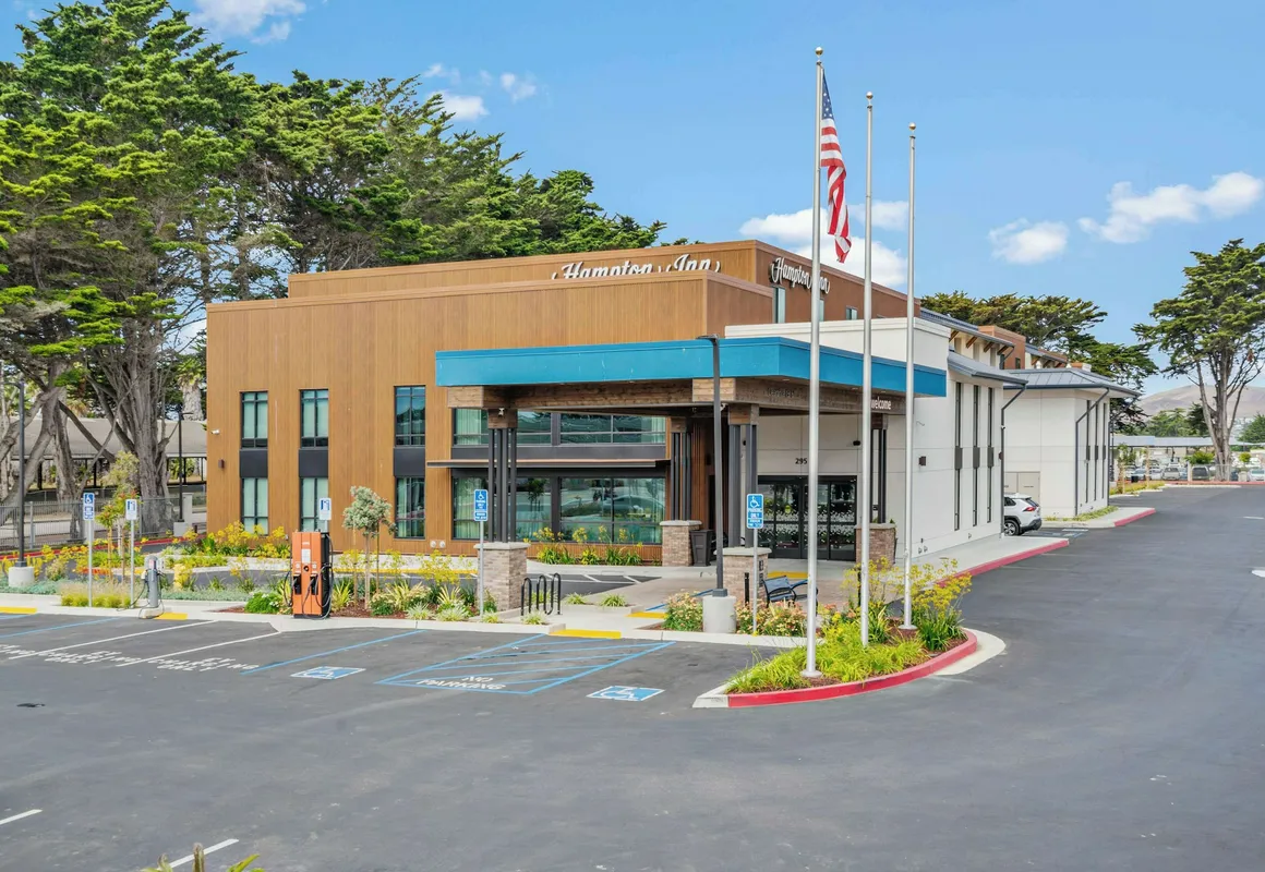 Hampton Inn Morro Bay hotel hero