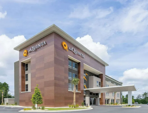 La Quinta Inn & Suites by Wyndham Valdosta hotel detail image 1