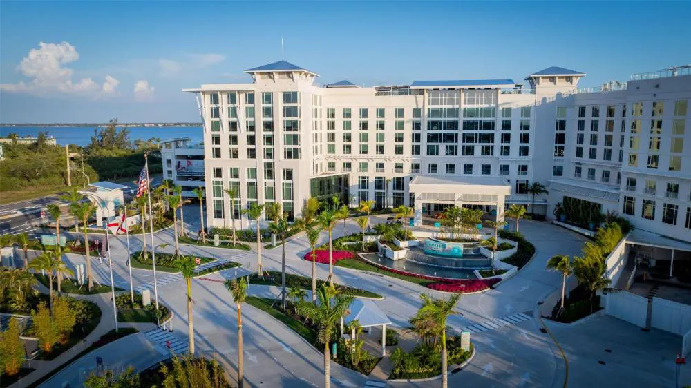 Sunseeker Resort Florida Gulf Coast, Curio Collection Hilton hotel hero