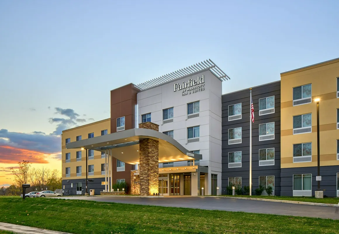 Fairfield Inn & Suites by Marriott Hagerstown hotel hero