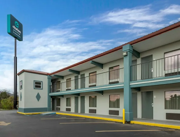 Clarion Pointe Kimball hotel detail image 1