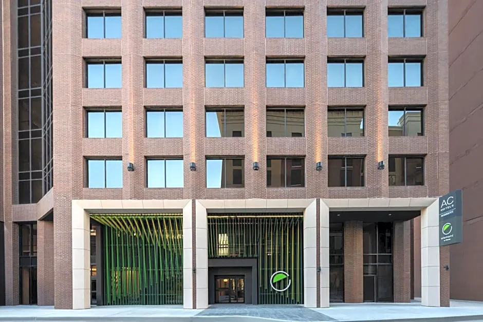 Element San Antonio Riverwalk hotel hero