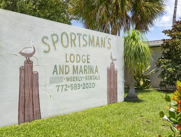 The Sportsman's Lodge & Marina hotel detail image 1