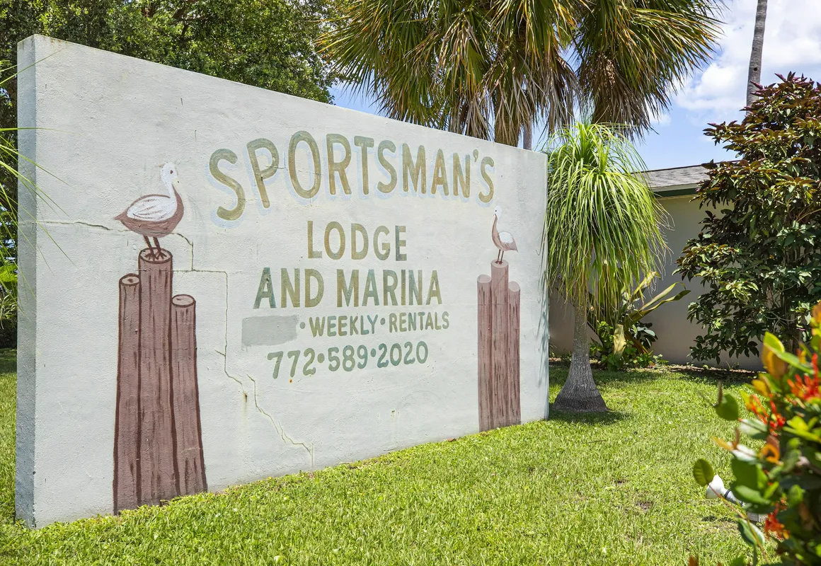 The Sportsman's Lodge & Marina hotel hero