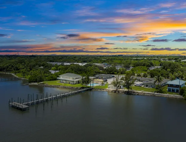 The Sportsman's Lodge & Marina hotel detail image 2