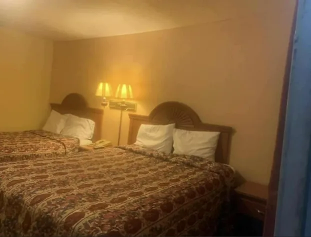 Economy INN poteau hotel detail image 2