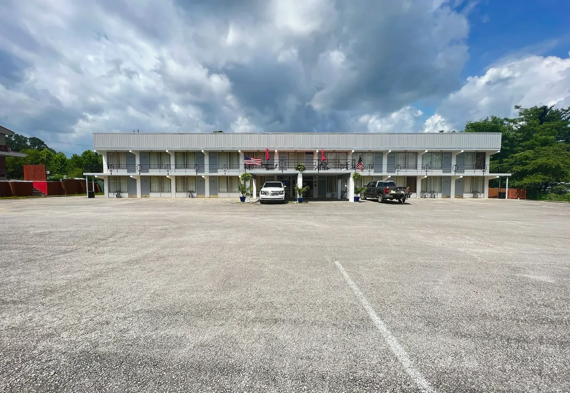 Falls of Rough Motel hotel hero