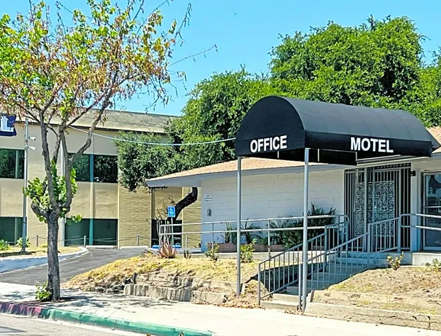 Lanai Motel hotel detail image 1