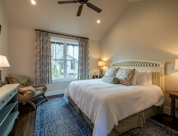 Cedar Lodge on Honey Creek hotel detail image 3