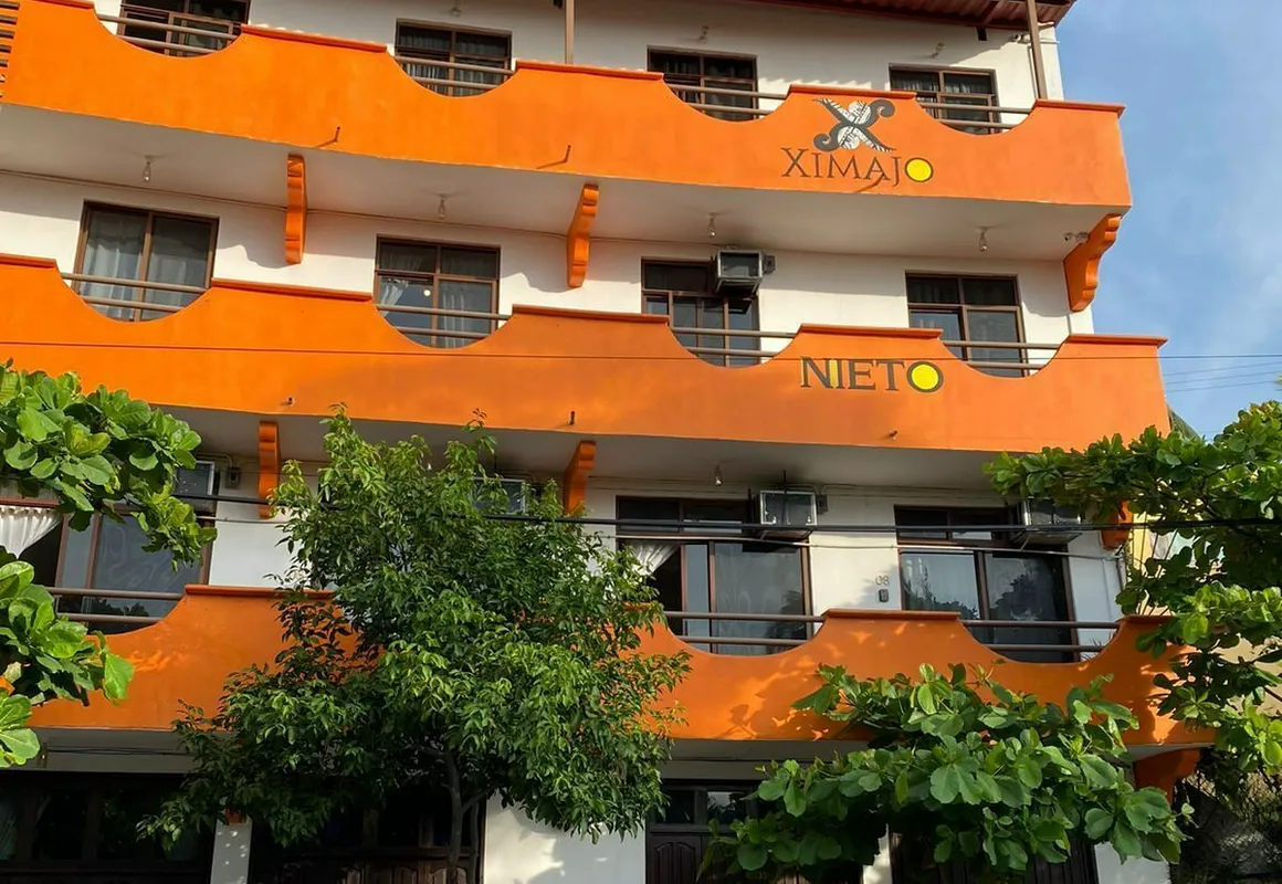 Ximajo Nieto hotel hero