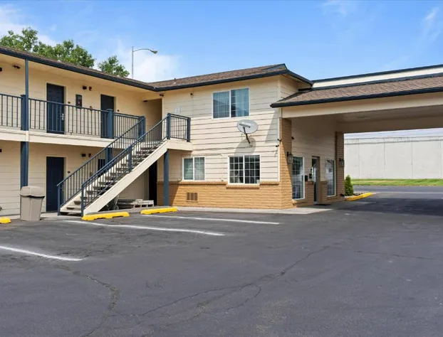 Quincy INN and Suites hotel detail image 2