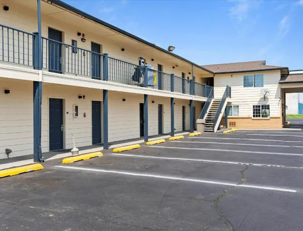 Quincy INN and Suites hotel detail image 3