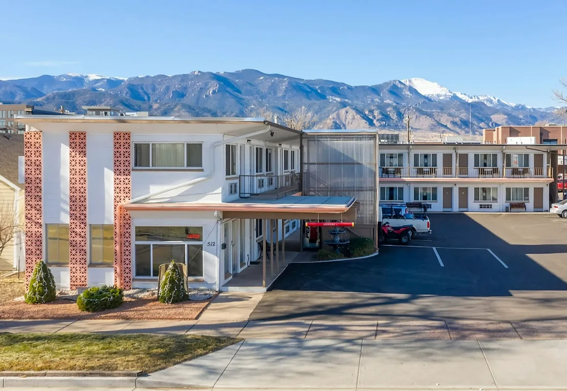 Nevada Flats Hotel hotel hero