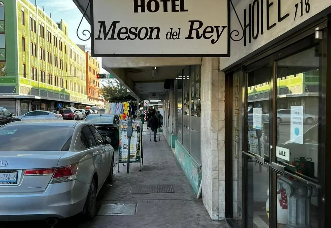 Meson Del Rey hotel hero