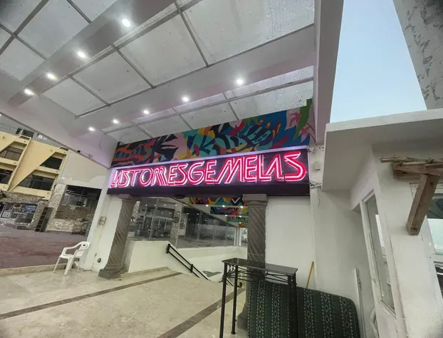 Suites Torres Gemelas VIP hotel detail image 2