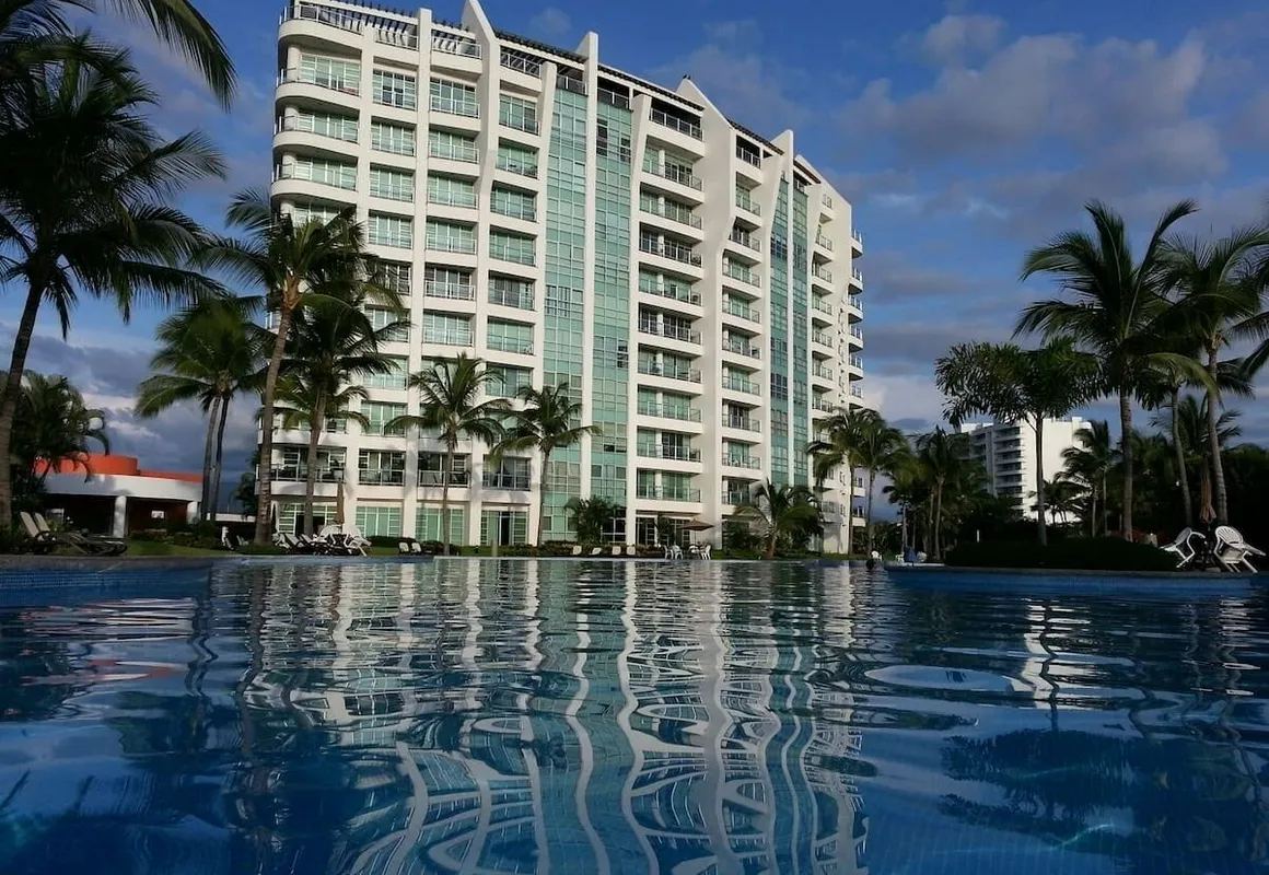 Condo Bal By Trvl2hm hotel hero