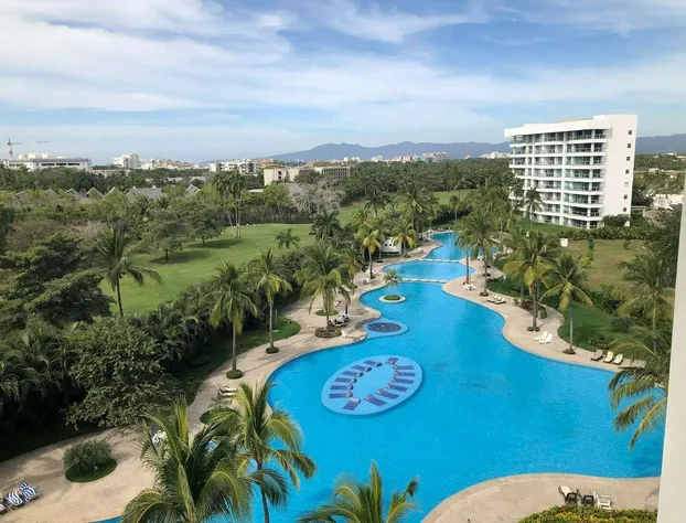 Condo Bal By Trvl2hm hotel detail image 1