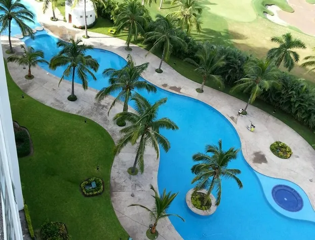 Condo Bal By Trvl2hm hotel detail image 3