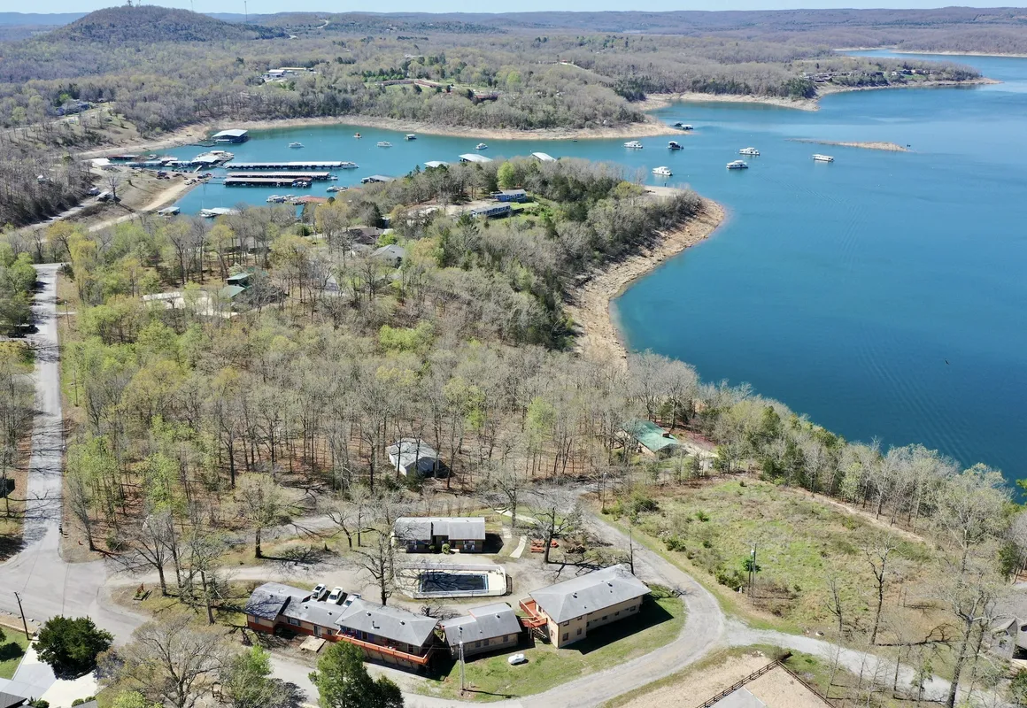 Driftwood Resort Bull Shoals hotel hero