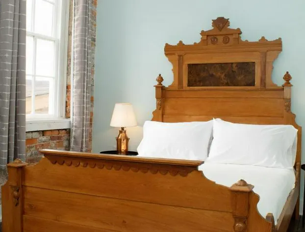 Bischoff Inn - Former 1870 Furniture Factory Now 5 Room Boutique Hotel hotel detail image 2