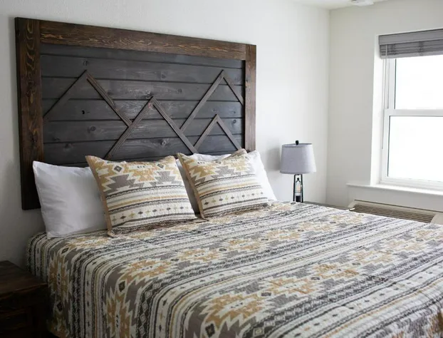 Pine Lodge hotel detail image 1