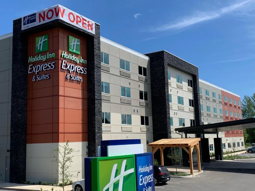 Holiday Inn Express & Suites Courtenay - Comox by IHG hotel hero