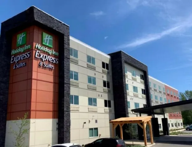 Holiday Inn Express & Suites Courtenay - Comox by IHG hotel detail image 1