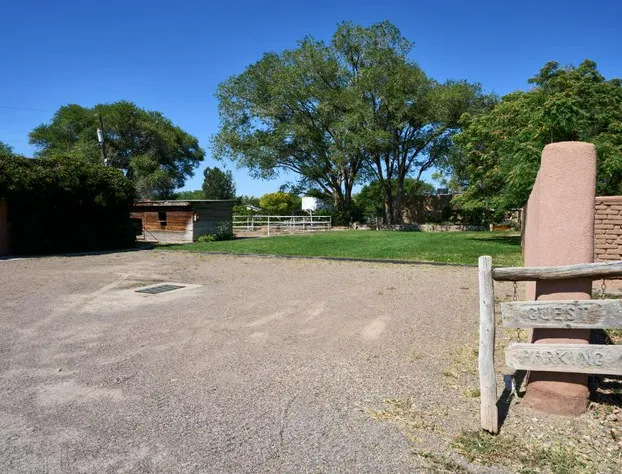 Loba Luna Bed & Breakfast hotel detail image 1