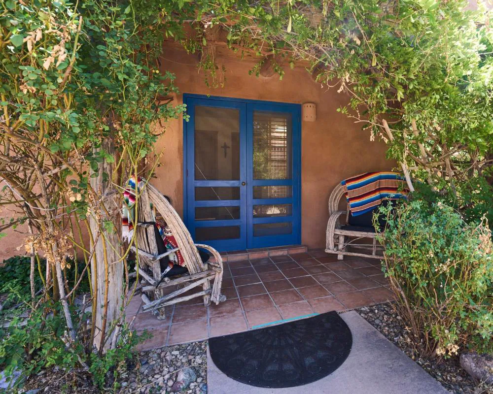 Loba Luna Bed & Breakfast hotel hero