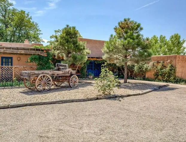 Loba Luna Bed & Breakfast hotel detail image 2