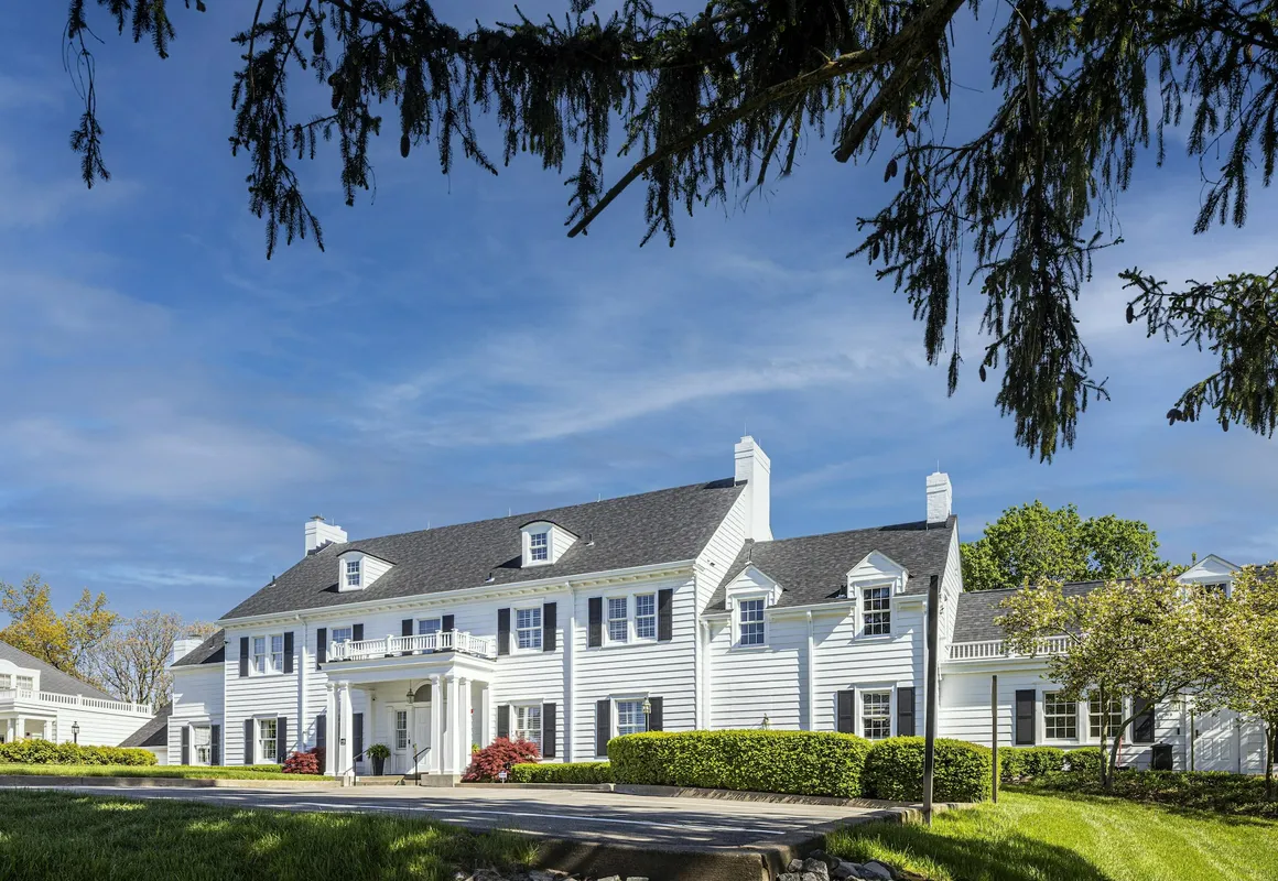 Baywood Conference Center hotel hero