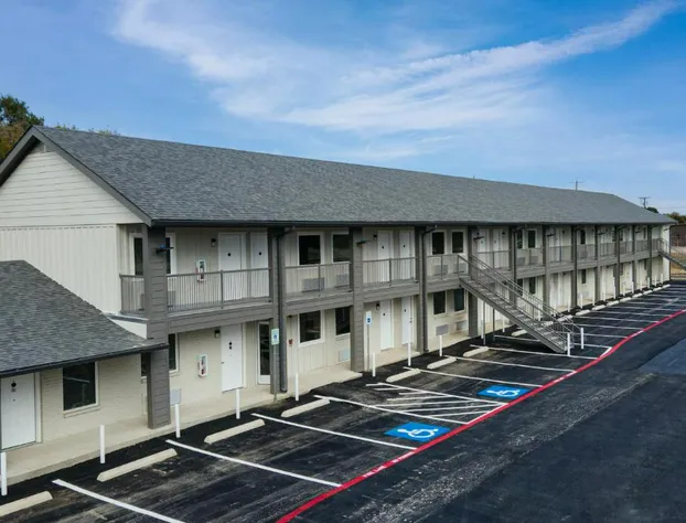 Extended Stay Gun Barrel City hotel detail image 2