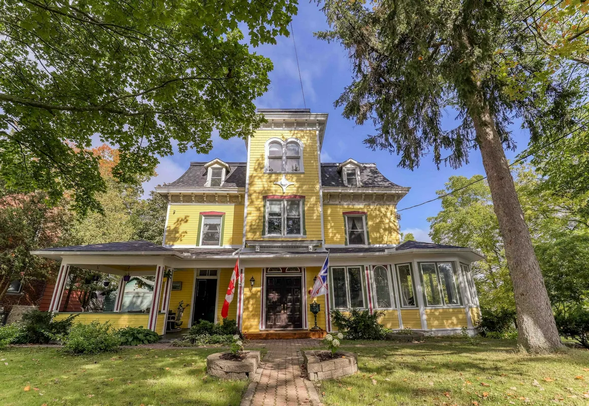 Pangea House hotel hero