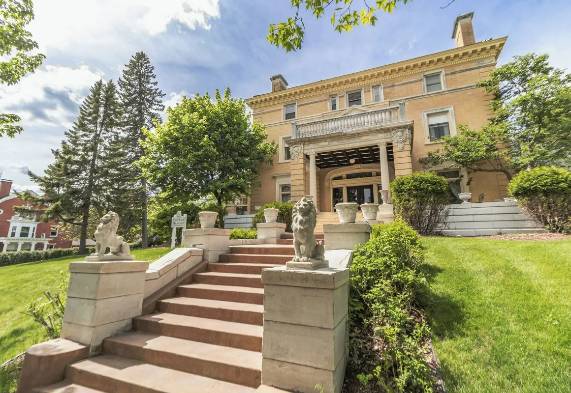 Historic Cotton Mansion Duluth Boutique Hotel hotel hero